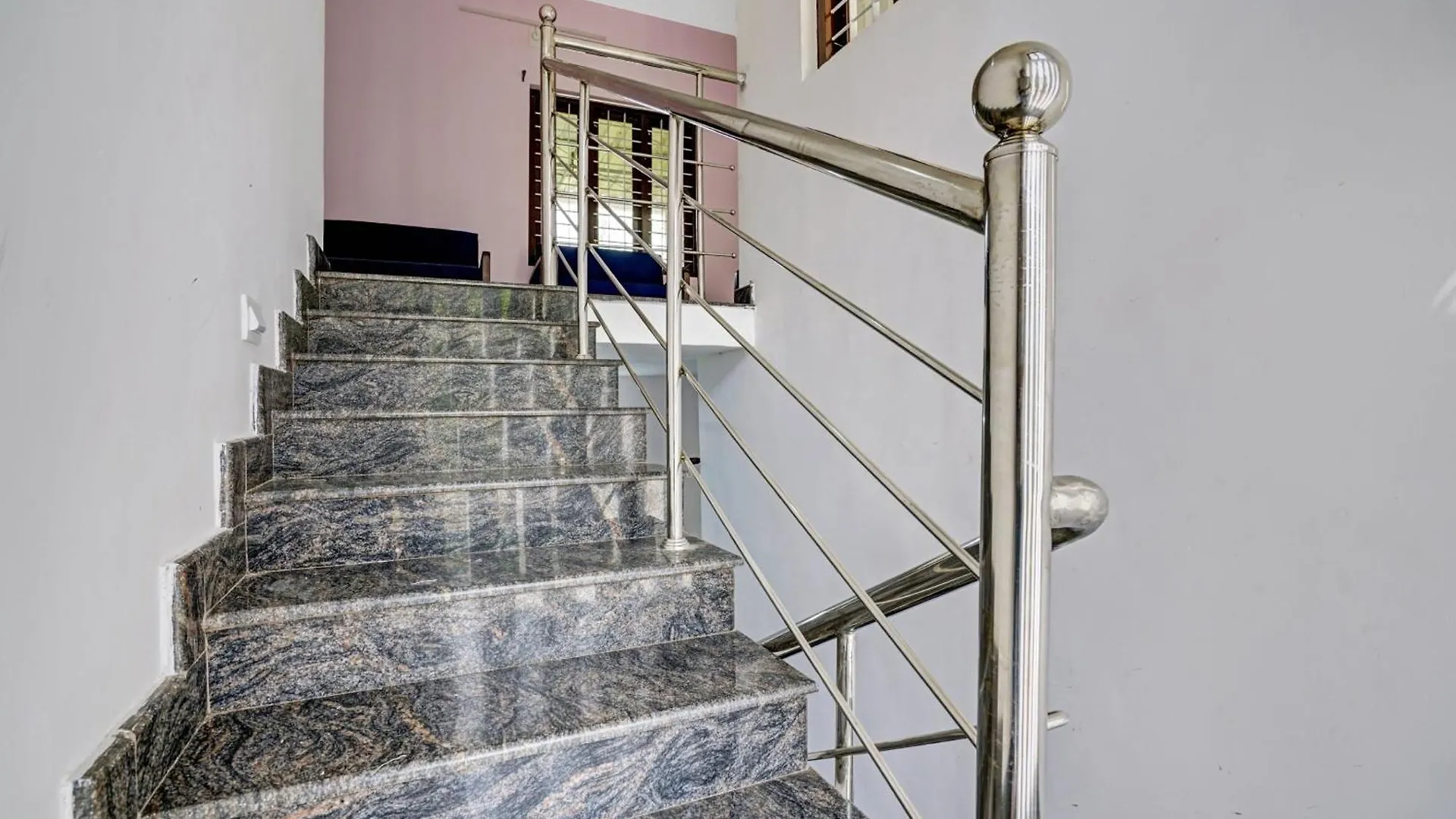 Spot On Shalom Palace Residency Neriyamangalam